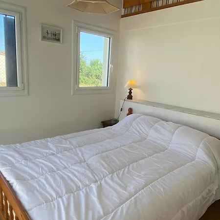 Hébergement de vacances Maison Avec Jardin à 150m De La Plage, 2 Chambres, Wi-fi, Parking, Animaux Acceptés - Fr-1-22-351