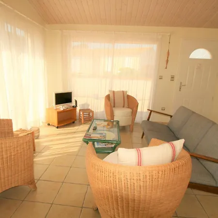 Maison Avec Jardin à 150m De La Plage, 2 Chambres, Wi-fi, Parking, Animaux Acceptés - Fr-1-22-351 Hébergement de vacances La Tranche-sur-Mer